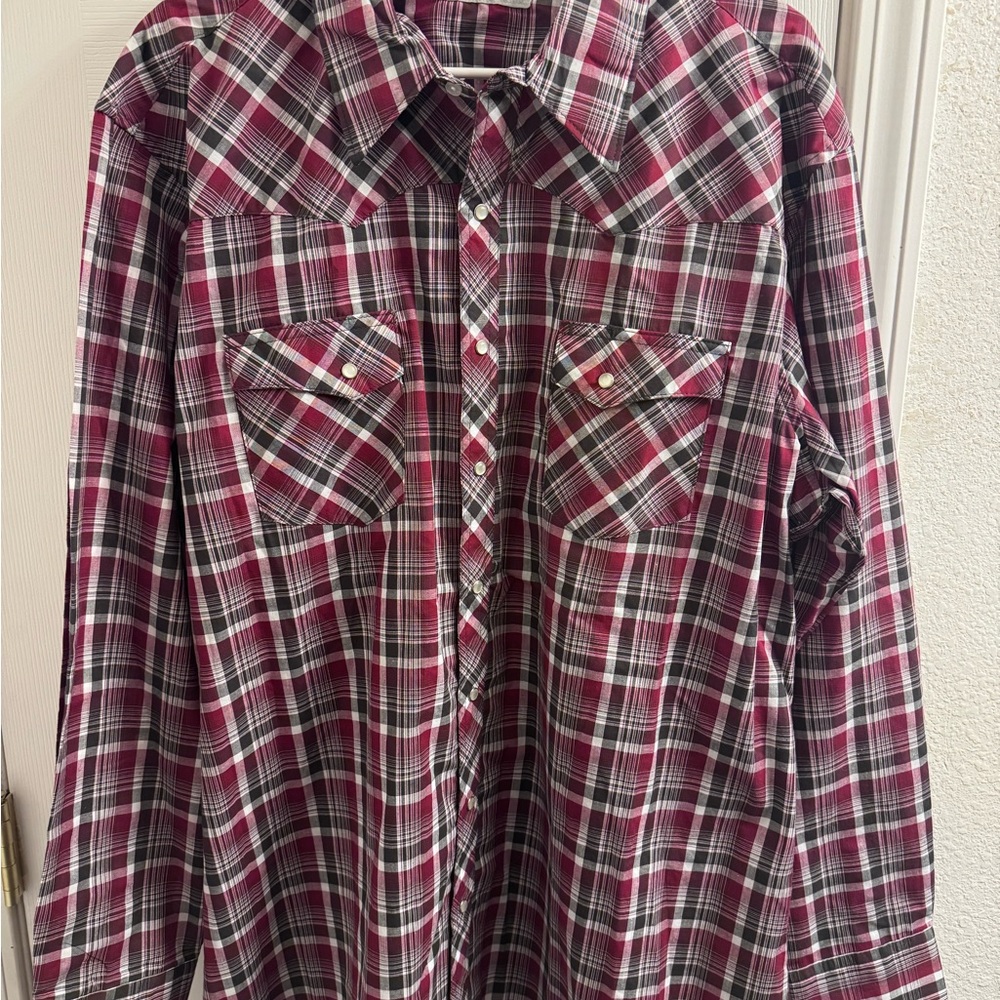 Wrangler Maroon and White Plaid Western Button-Down Shirt